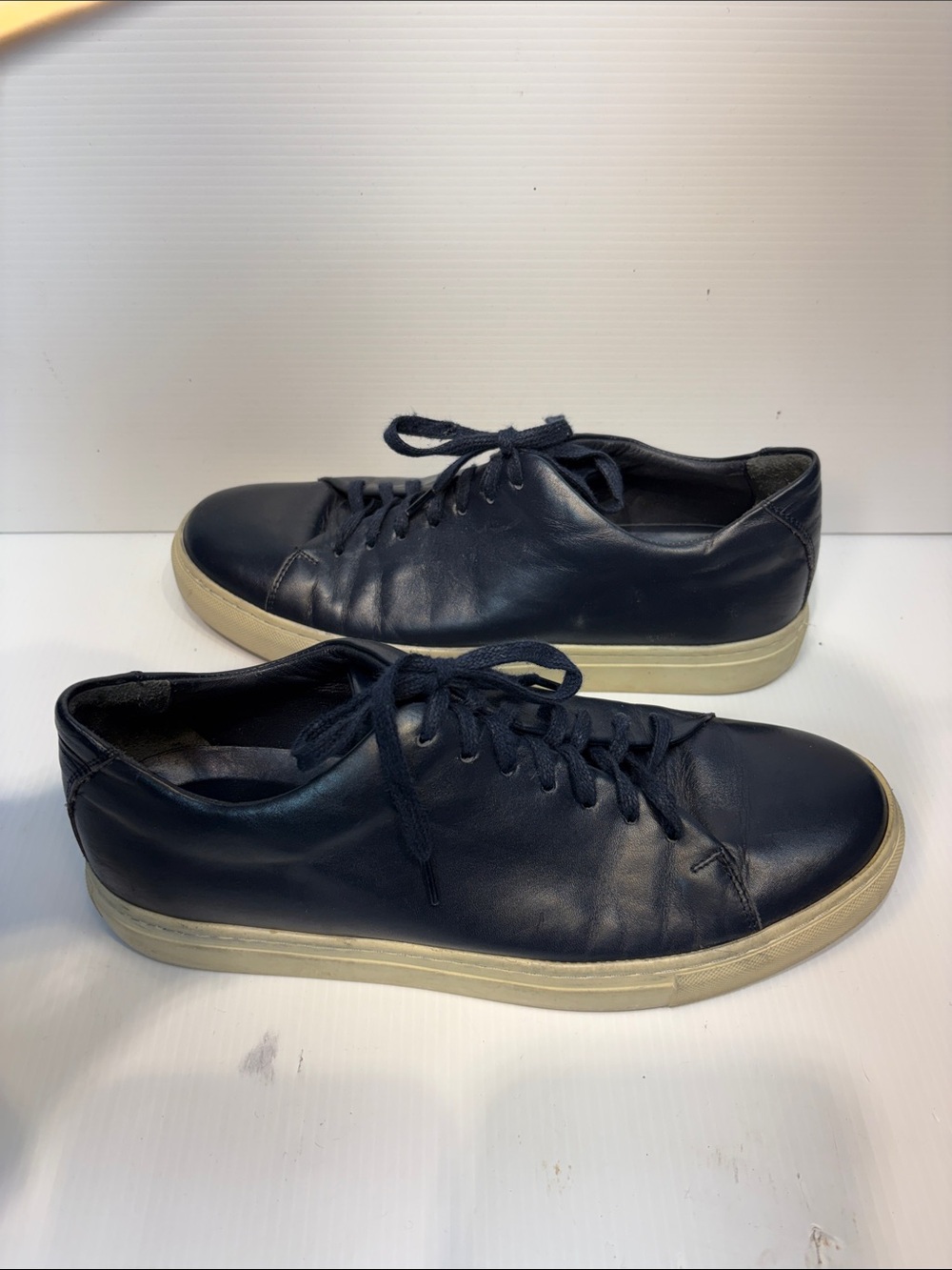 TOZZI Men's Blue Leather Low-Top Lace-Up Sneakers, Rubber Sole - Size 40 (7 US)